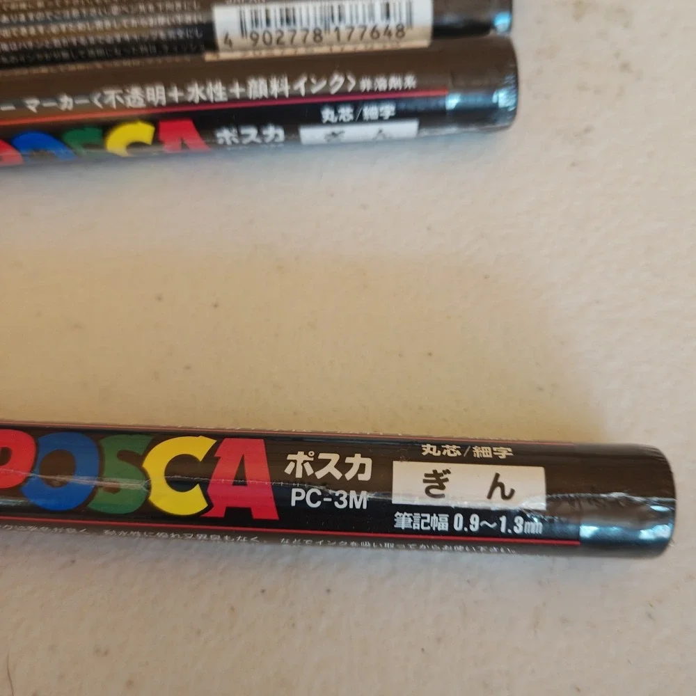 Lot of 26 Uni Posca Mitsubishi Gold x 14 Silver x 8 PC-3m White x 3 Black x 2 C3